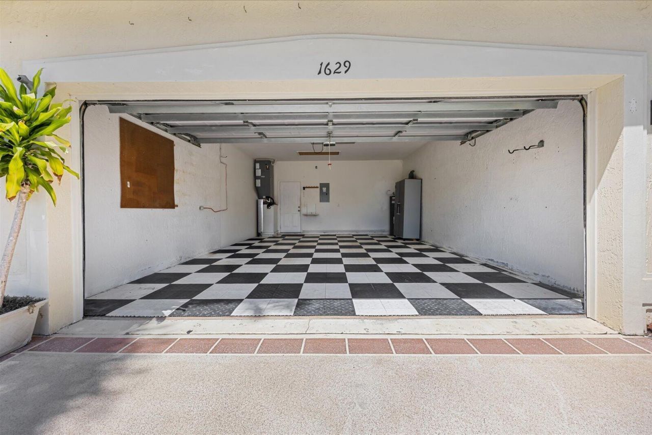 1629 SE Shelburnie Way, Port Saint Lucie, FL 34952 Photo