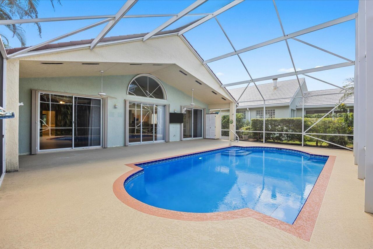 1629 SE Shelburnie Way, Port Saint Lucie, FL 34952 Photo