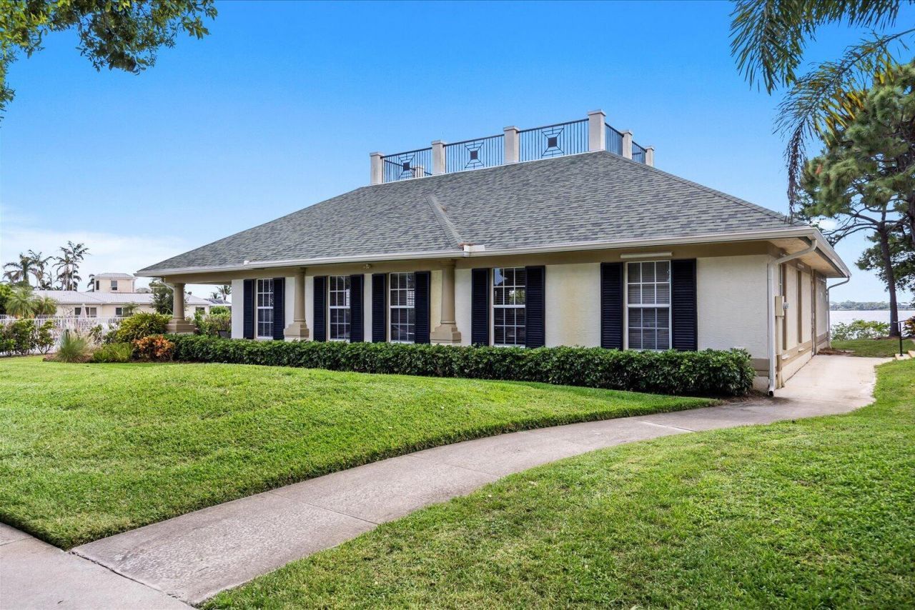 1629 SE Shelburnie Way, Port Saint Lucie, FL 34952 Photo