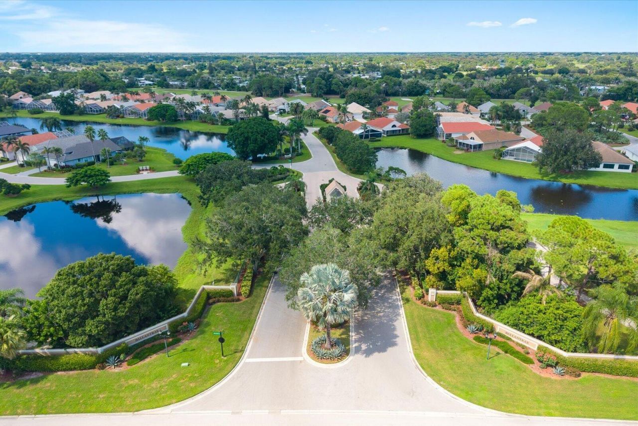 1629 SE Shelburnie Way, Port Saint Lucie, FL 34952 Photo