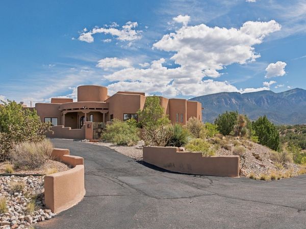 2 Lees Road , Placitas, NM 87043