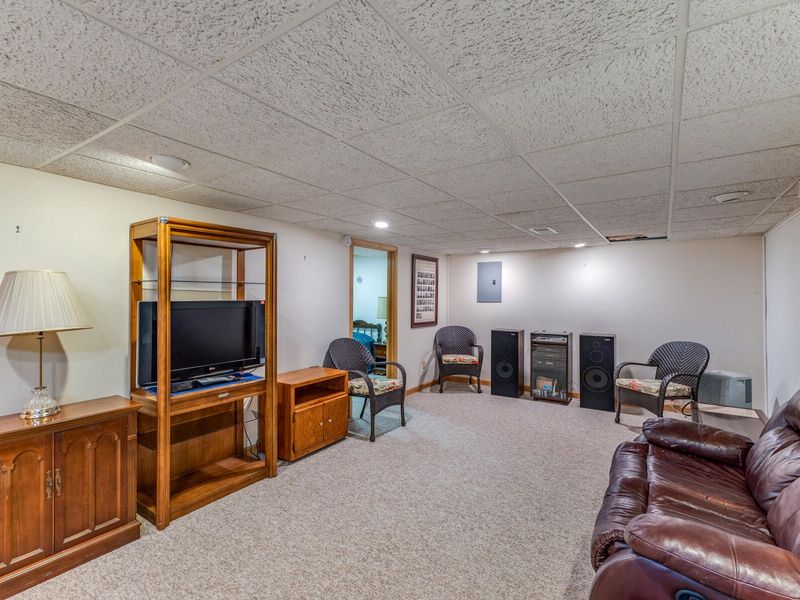 920 E Shoop Road, Tipp City, OH 45371 Photo 25