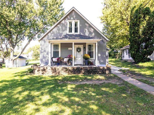 2447 Cherry Street, Dubuque, IA 52001