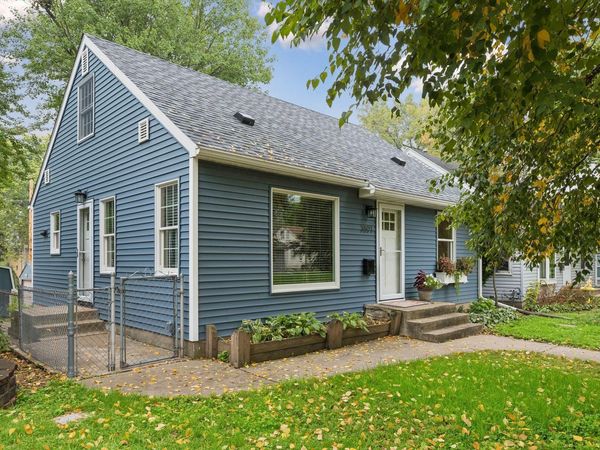 3801 26 1/2 Avenue N, Robbinsdale, MN 55422