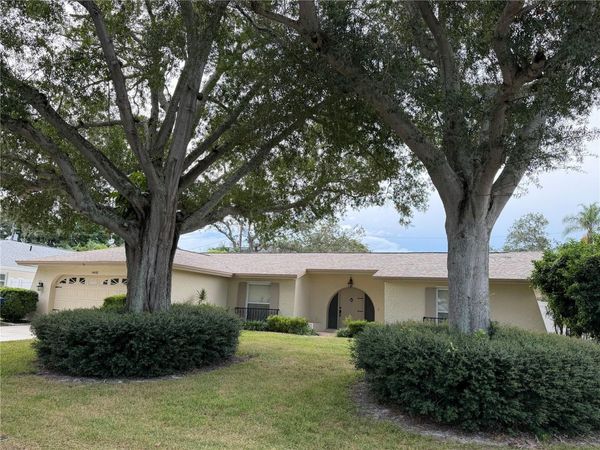 14436 BAY HILLS DRIVE , LARGO, FL 33774