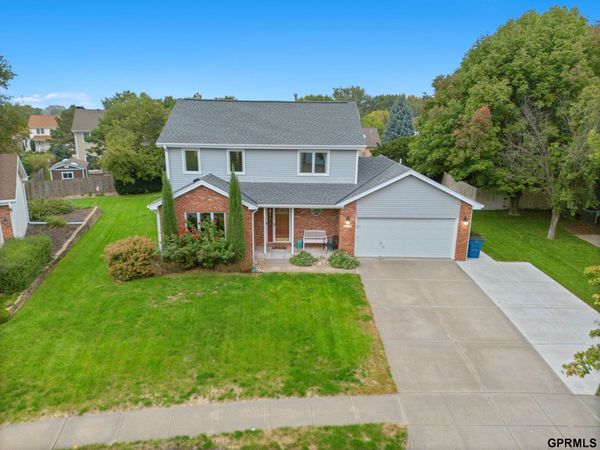 3024 Chisholm Place, Lincoln, NE 68516