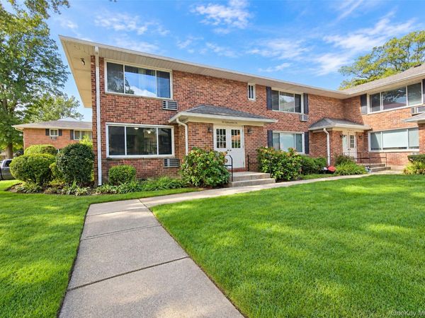 101 Edmunton Drive , Unit G-1, North Babylon, NY 11703