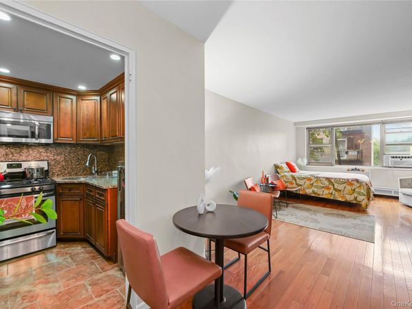 81-11 45th Avenue, Unit 3V, Elmhurst, NY 11373