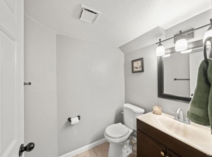 4124 Pebble Oaks Ct, Antelope, CA 95843 Photo