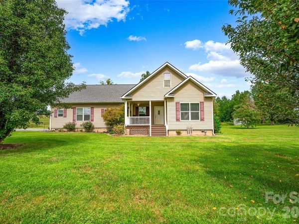 326 Dowell Road , Olin, NC 28660