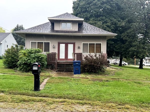 505 S Park Street , Sheffield, IL 61361