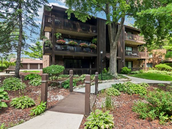9555 Southwest Highway , Unit 1S, Oak Lawn, IL 60453