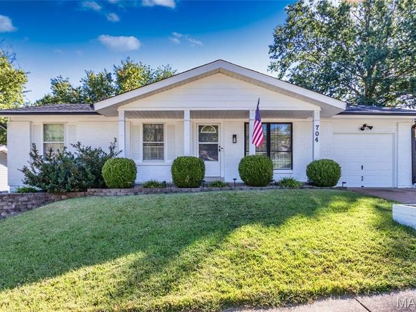 704 Vanderville Drive, Fenton, MO 63026