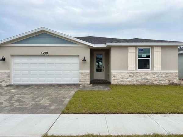 5590 HAMPTON PARK Circle, Vero Beach, FL 32966