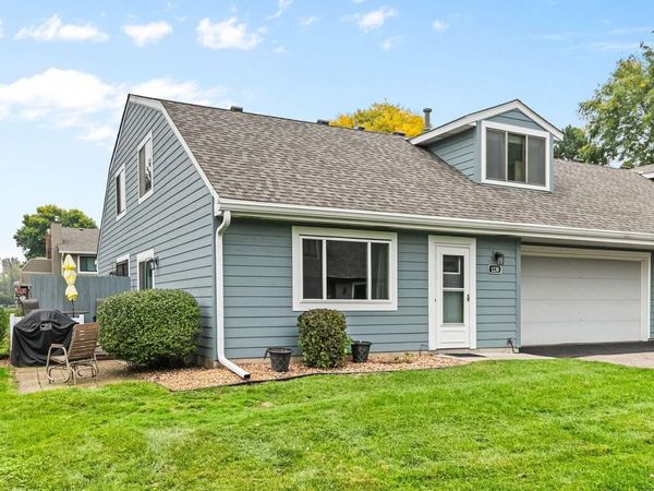 1230 Ferndale Street N, Maplewood, MN 55119