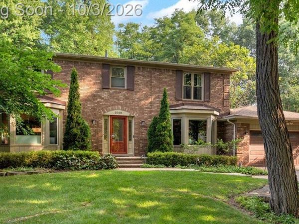 2768 Homewood Drive, Troy, Mi 48098
