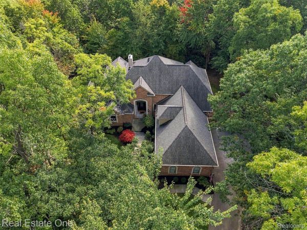5086 Hilltop Estates Drive, Independence Township, Mi 48348