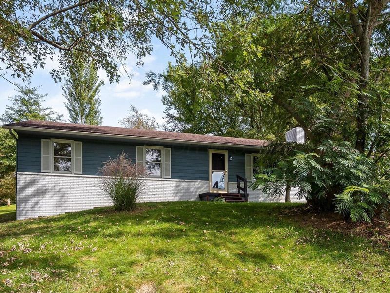 1681 S Watson Road SE, Heath, OH 43056 Photo 2
