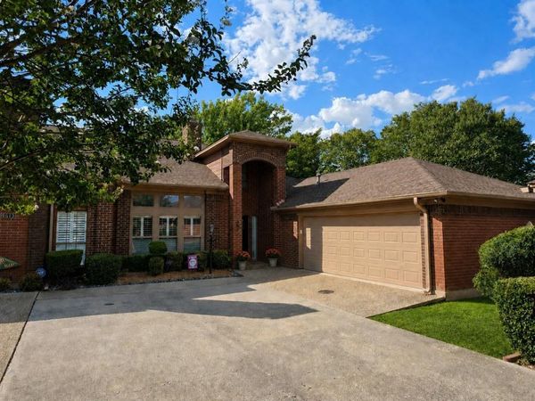 6615 Waterwood Circle, Benbrook, TX 76132
