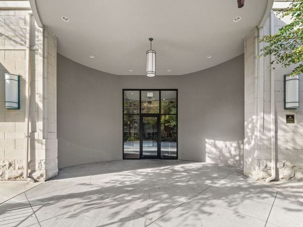 340 W Superior Street , Unit 706, Chicago, IL 60654
