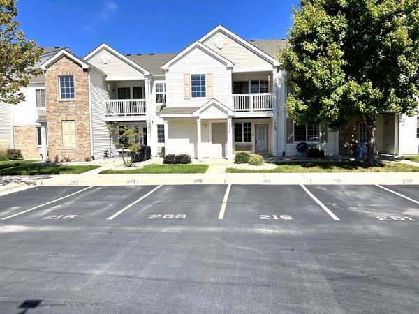 1443 Mcclure Road, Unit 207, Aurora, IL 60505