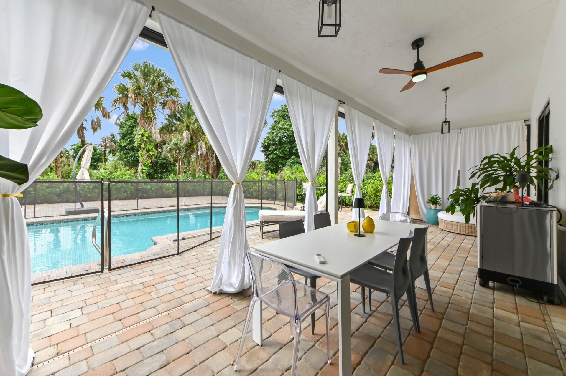 15490 Whispering Willow Drive, Wellington, FL 33414 Photo