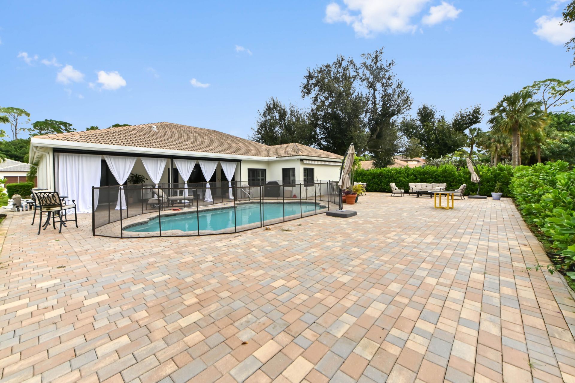 15490 Whispering Willow Drive, Wellington, FL 33414 Photo