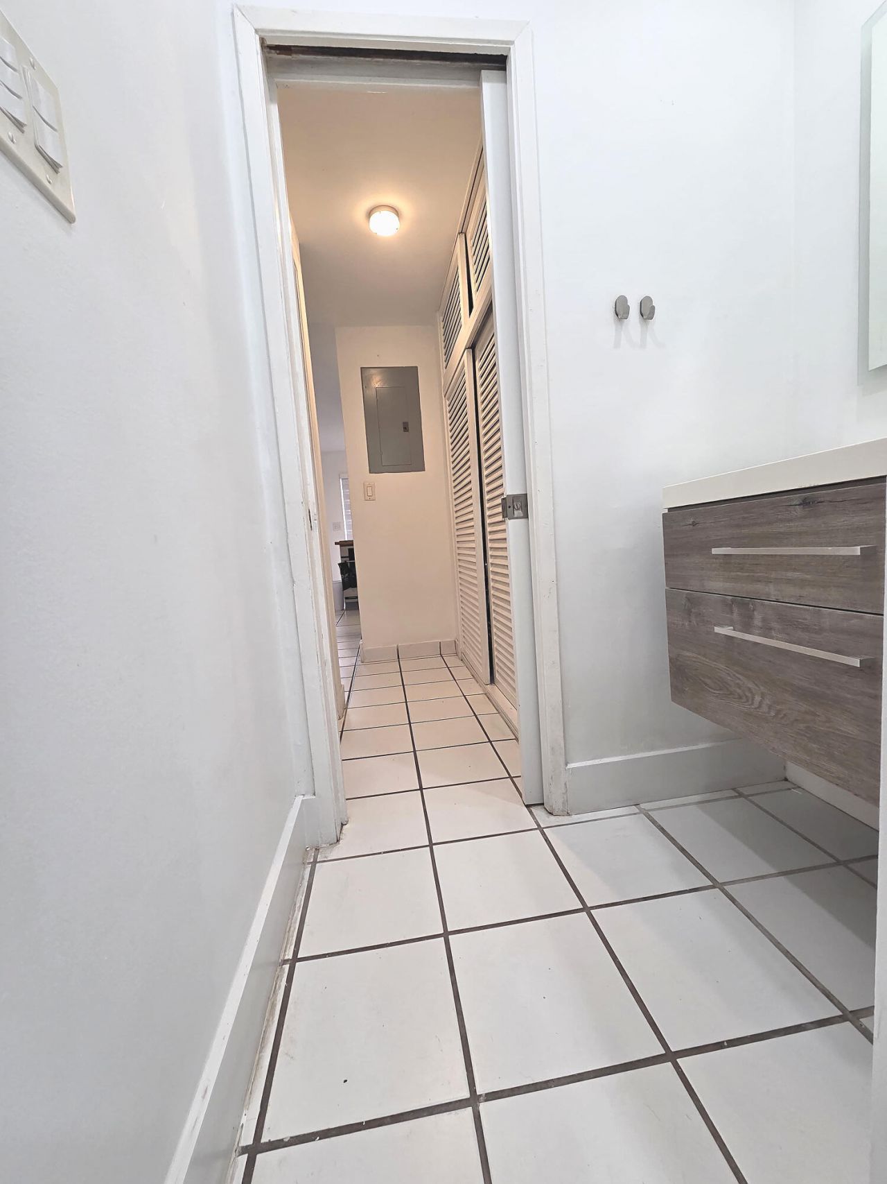 2716 NE 30th Place, Unit 105C, Fort Lauderdale, FL 33306 Photo