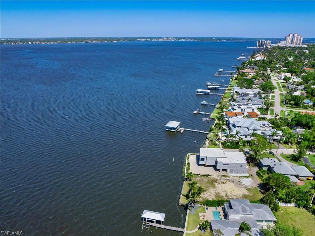1204 Alhambra Dr , Fort Myers, FL 33901 Photo