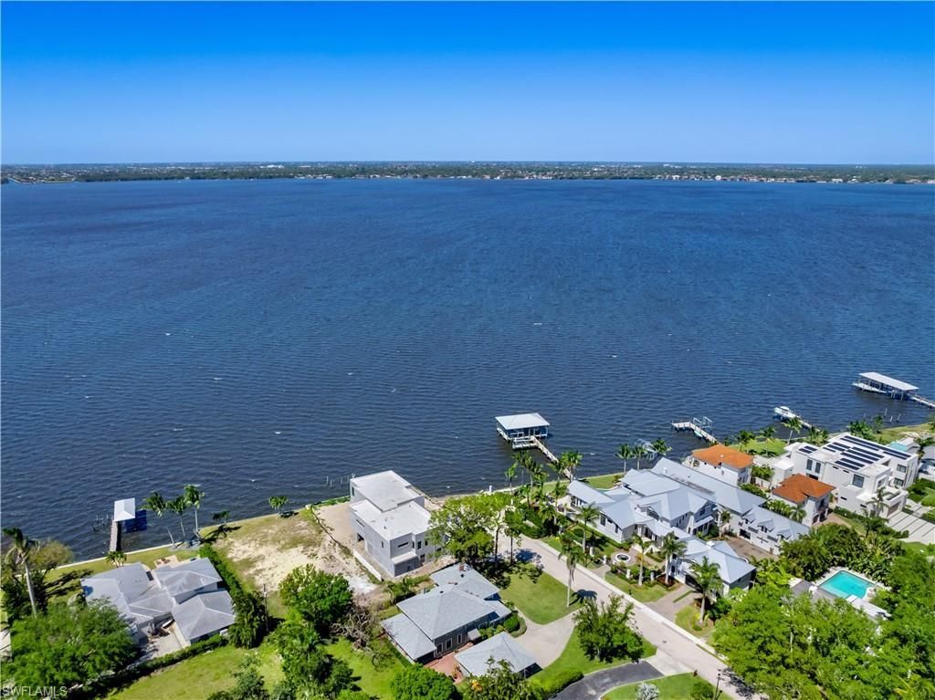 1204 Alhambra Dr , Fort Myers, FL 33901 Photo