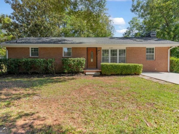 1118 Crestview Circle NE, Conyers, GA 30012