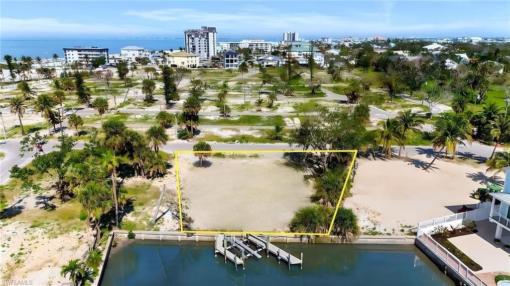 180 Donora Blvd , Fort Myers Beach, FL 33931 Photo