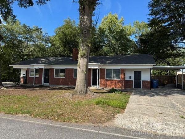 30 20th Avenue NW, Hickory, NC 28601