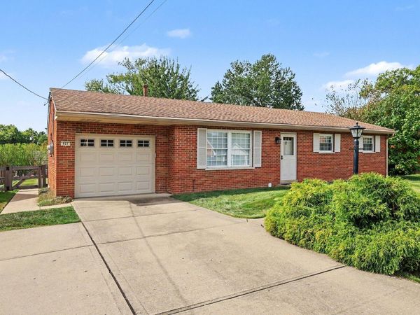 927 Villa Drive, Villa Hills, KY 41017