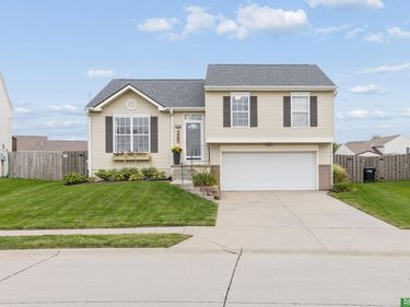 7951 S 157 Avenue, Omaha, NE 68136