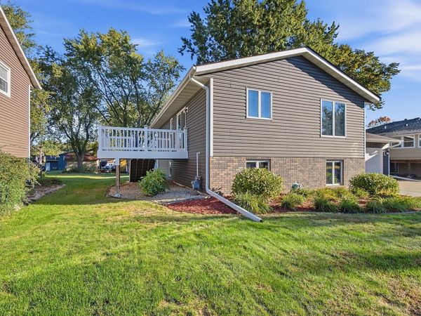 1004 W Prairie Street, Belle Plaine, MN 56011
