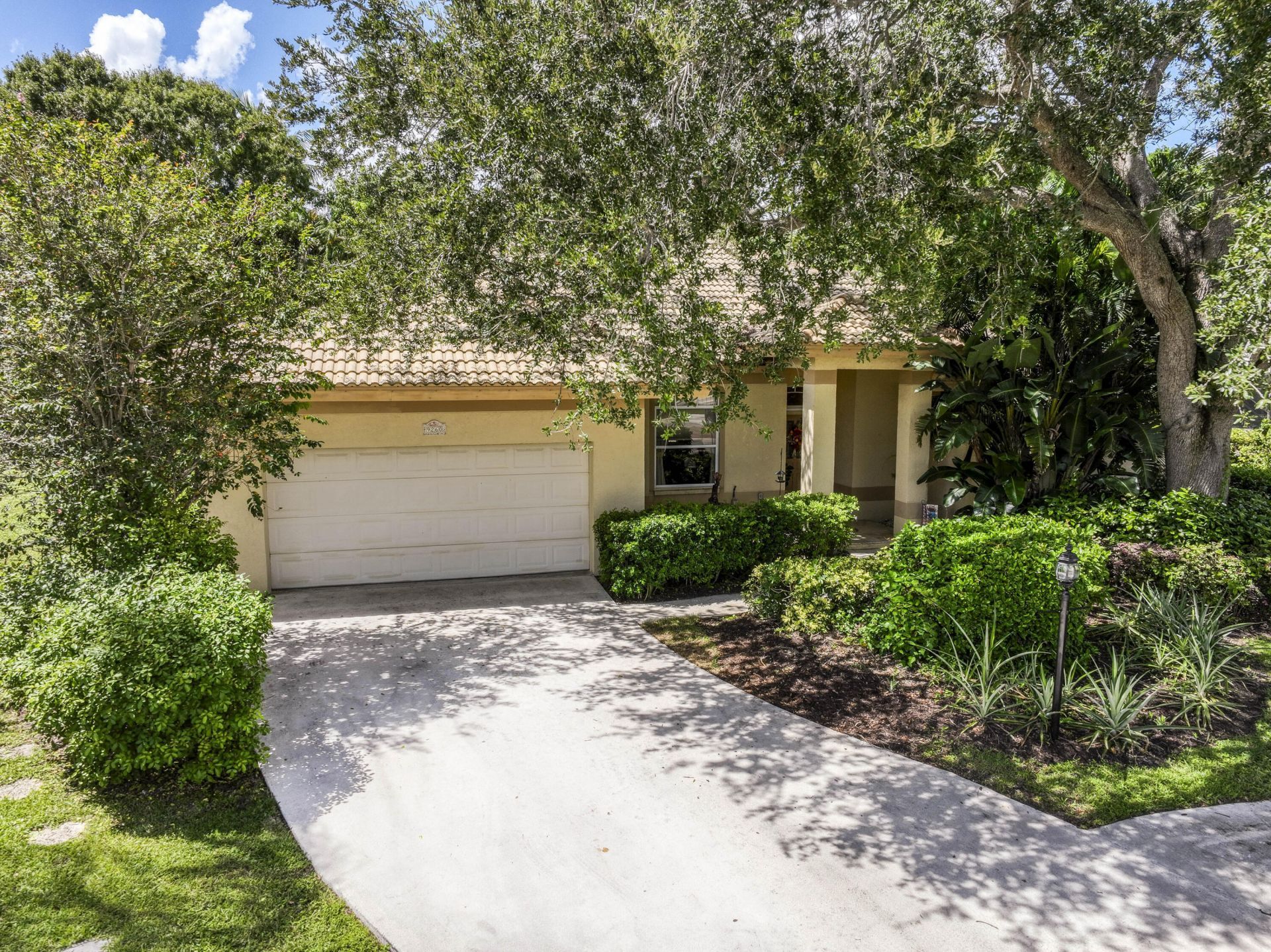9260 Cypress Hollow Drive, Palm Beach Gardens, FL 33418 Photo