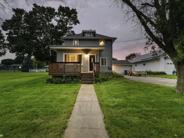 1020 Front Street, Garner, IA 50438