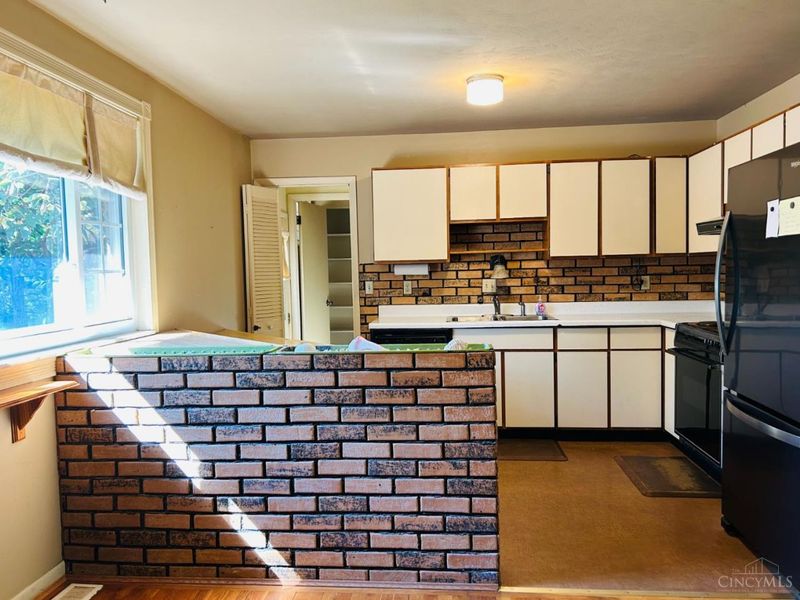 2585 Byrneside Drive, Colerain Township, OH 45239 Photo 5