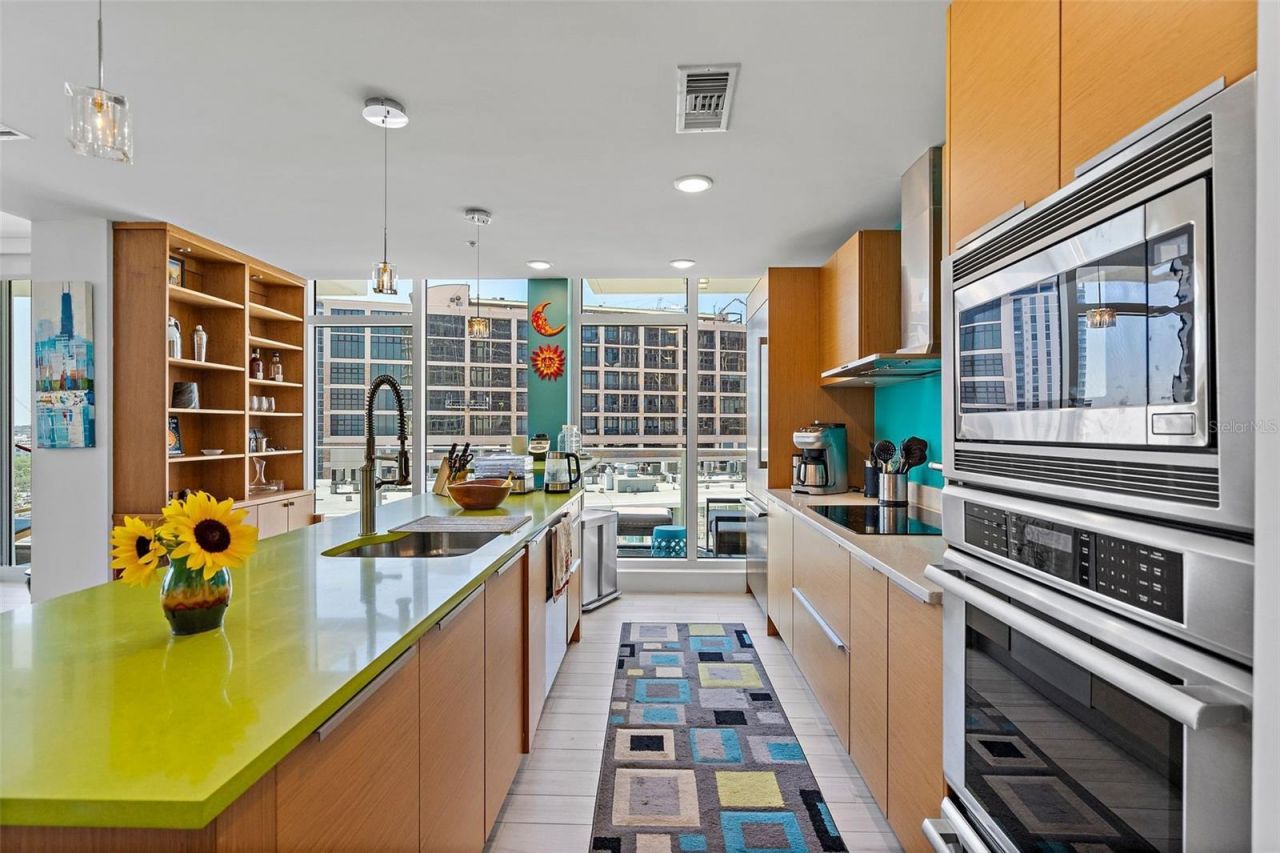 175 1st Street S, Unit 1003, Saint Petersburg, FL 33701 Photo