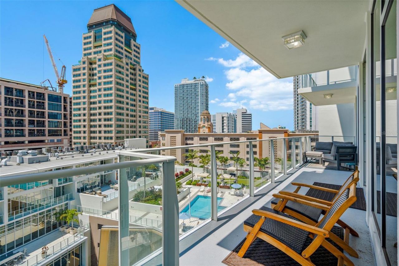 175 1st Street S, Unit 1003, Saint Petersburg, FL 33701 Photo