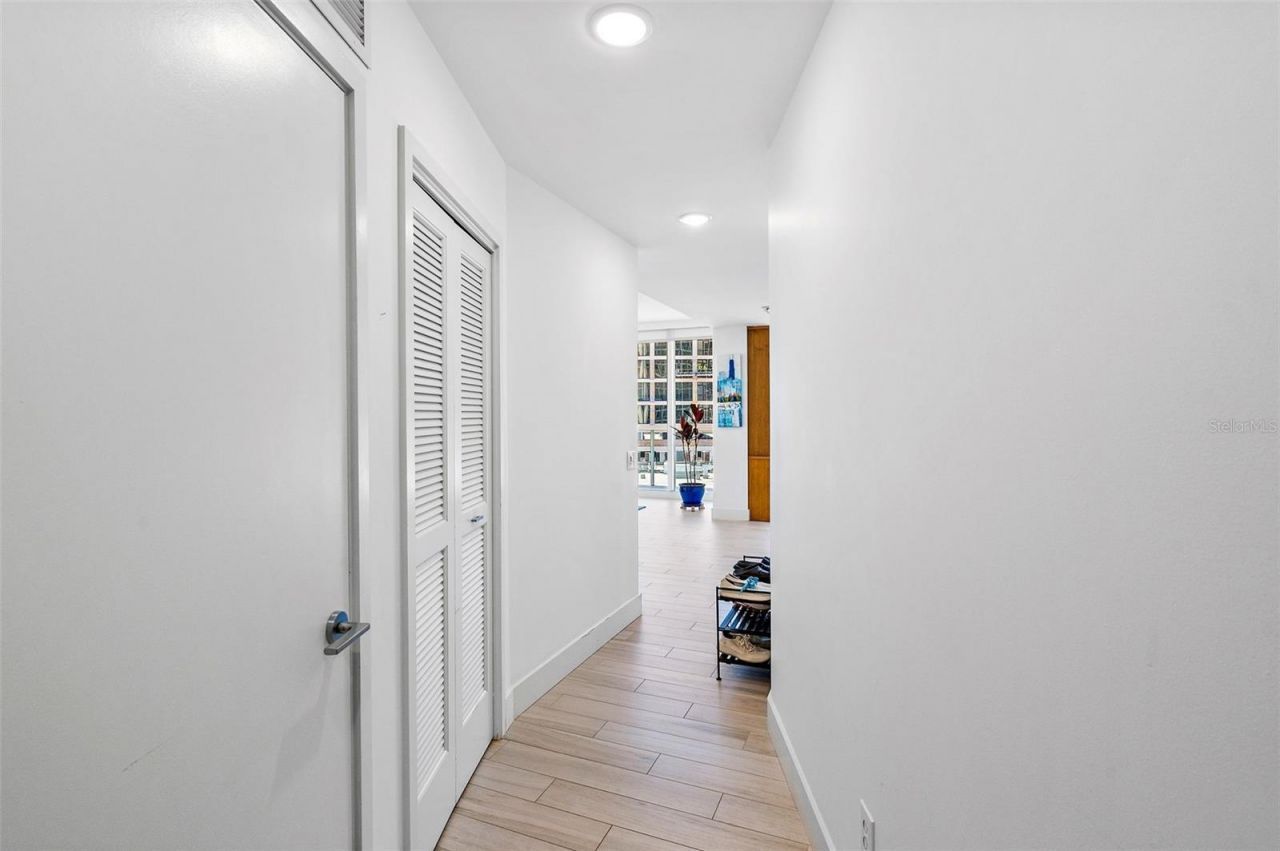 175 1st Street S, Unit 1003, Saint Petersburg, FL 33701 Photo