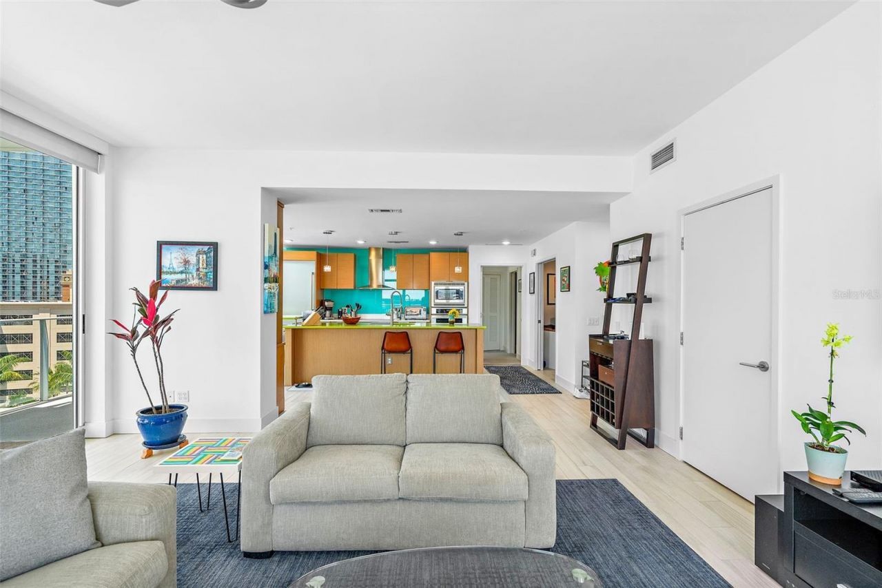 175 1st Street S, Unit 1003, Saint Petersburg, FL 33701 Photo