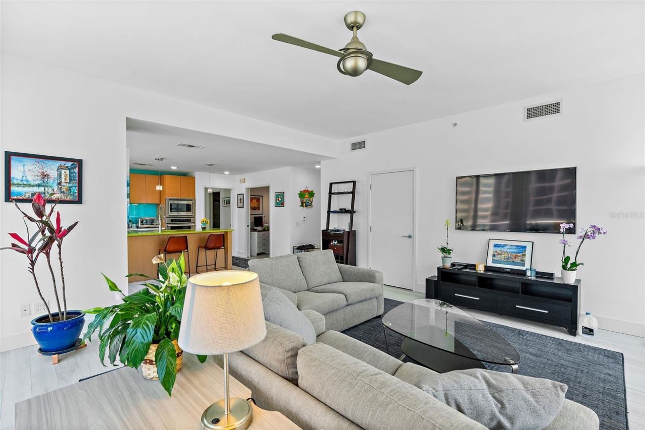 175 1st Street S, Unit 1003, Saint Petersburg, FL 33701 Photo