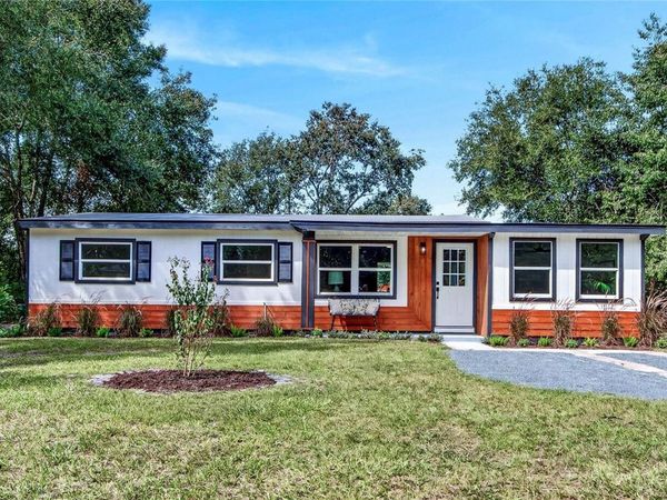 2426 S LAUREL AVENUE , SANFORD, FL 32771