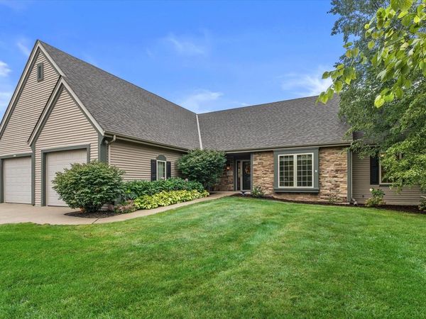 8361 S 44th STREET, Franklin, WI 53132