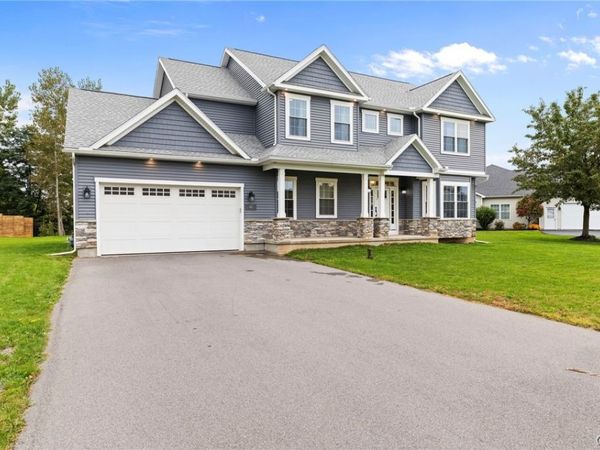 102 Minoa Lakes Drive , Minoa, NY 13116