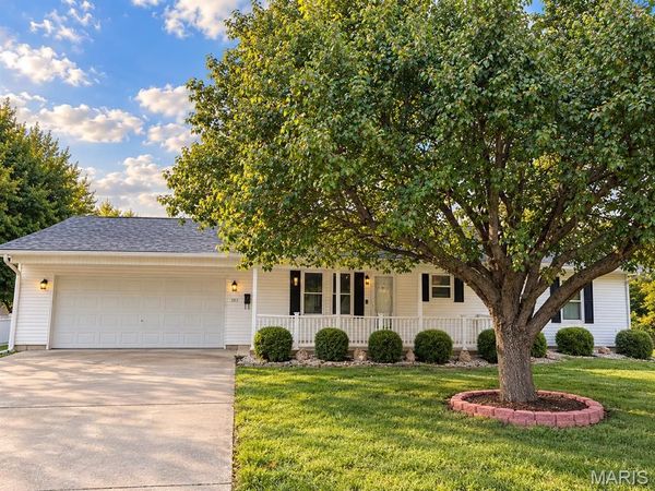 302 Roosevelt Avenue, Warrenton, MO 63383