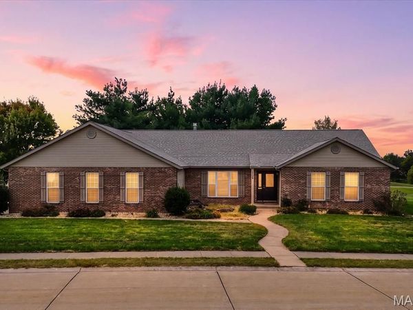 1024 W Fallen Lake Drive, Waterloo, IL 62298