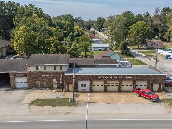 1901 S Broadway Street , Poplar Bluff, MO 63901